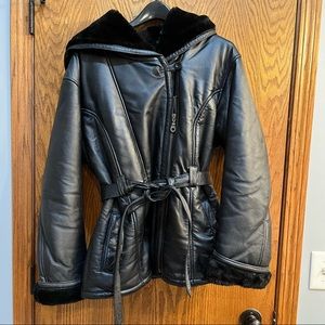 Wilson’s Leather heavy weight women’s L black leather jacket warm